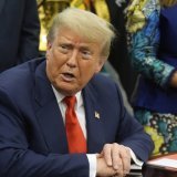 Les Etats-Unis fournissent beaucoup d'argent et de nourriture à Gaza, affirme Donald Trump. KEYSTONE/AP/Manuel Balce Ceneta